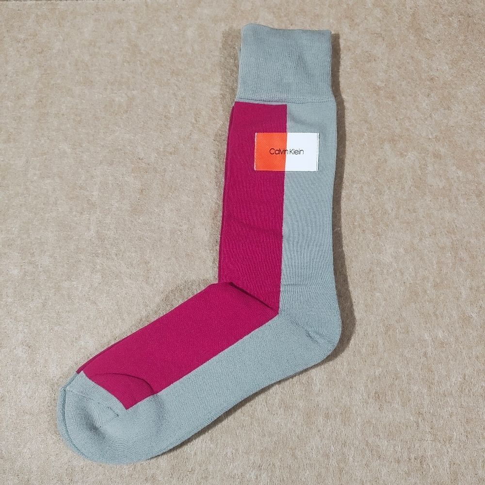 Calvin Klein Gray and Magenta Men's Socks #2